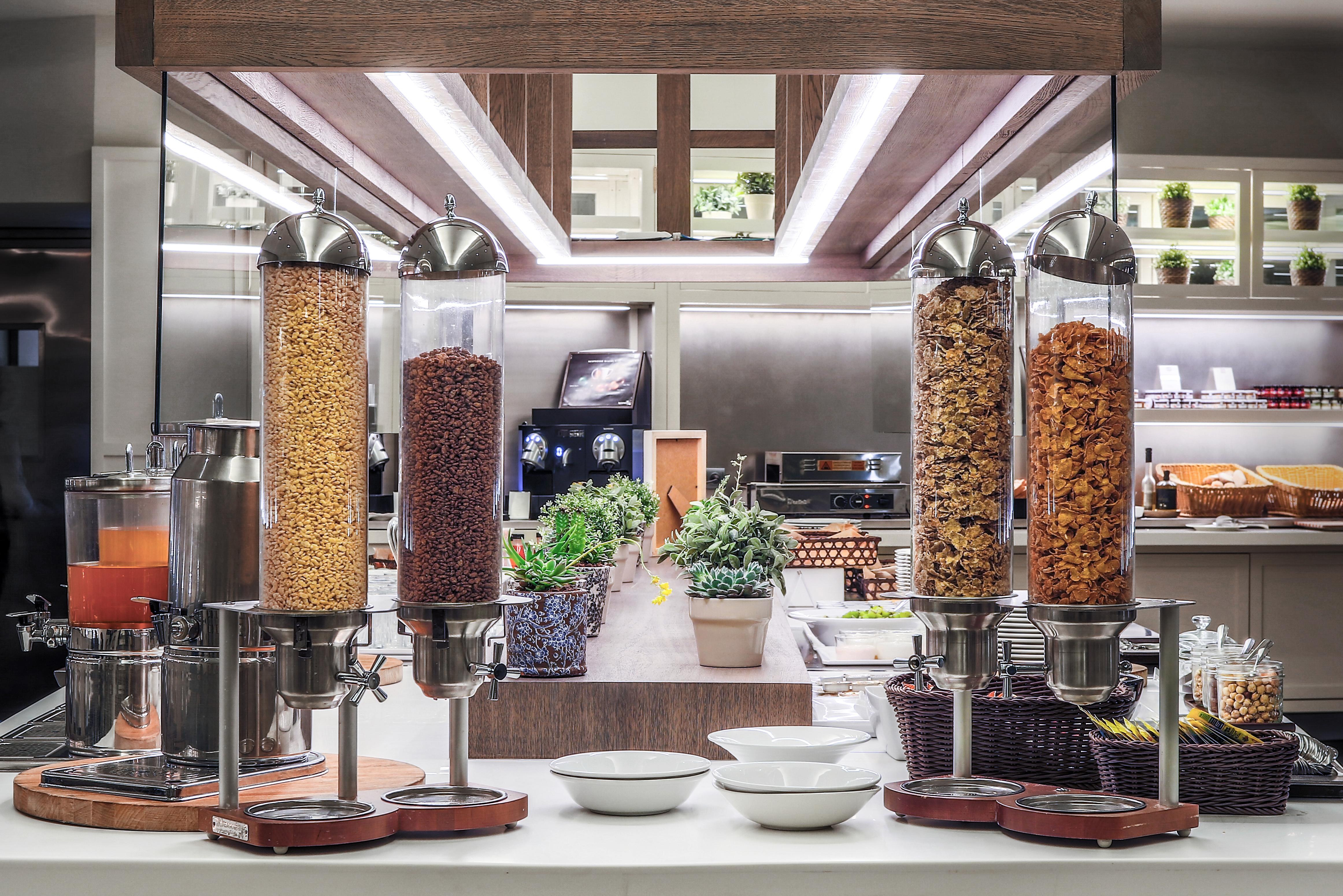 Torre Melina, A Gran Melia Hotel Barcelona Exteriér fotografie Cereal dispensers
