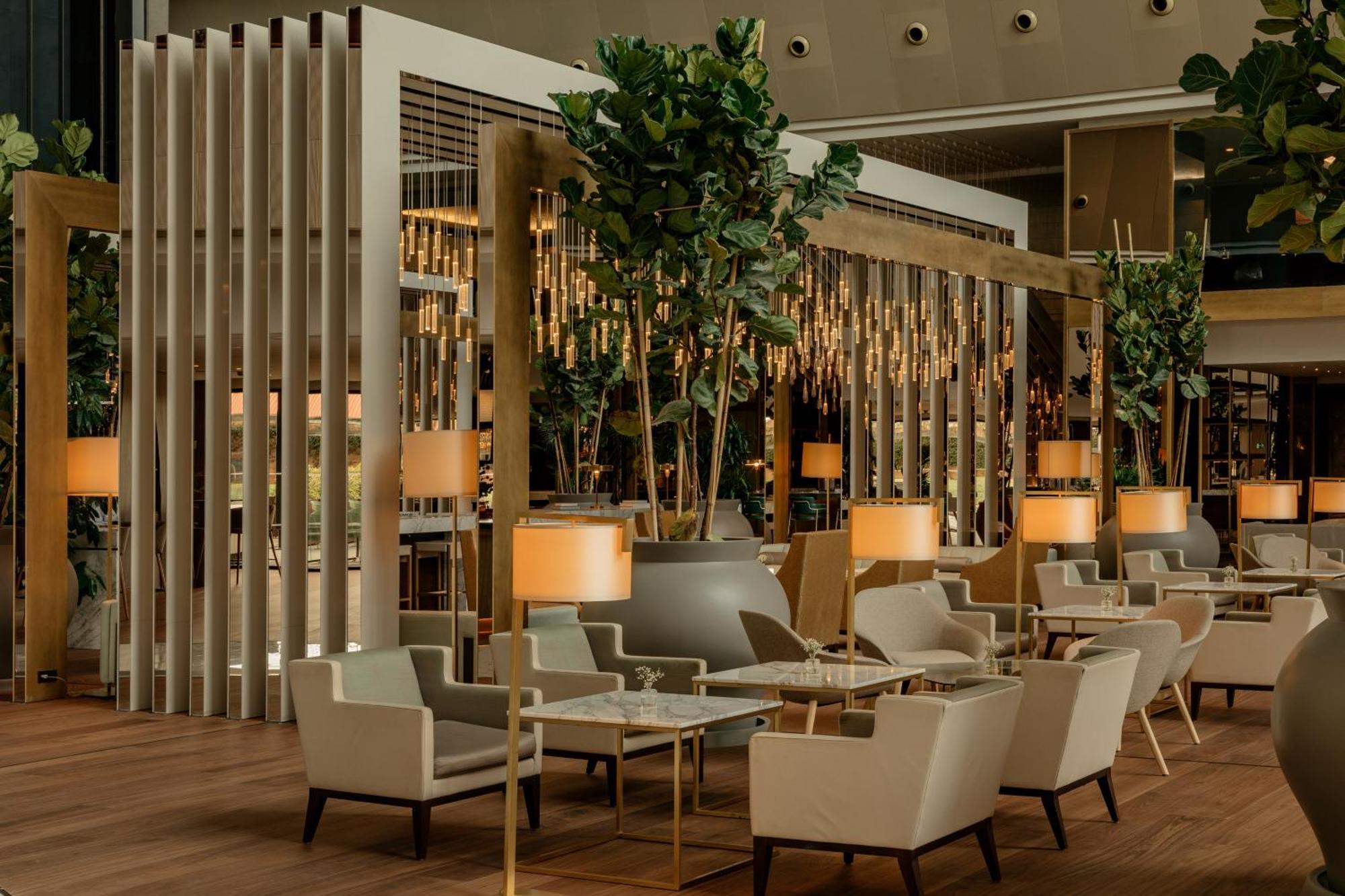 Torre Melina, A Gran Melia Hotel Barcelona Exteriér fotografie The lounge at Istanbul Airport