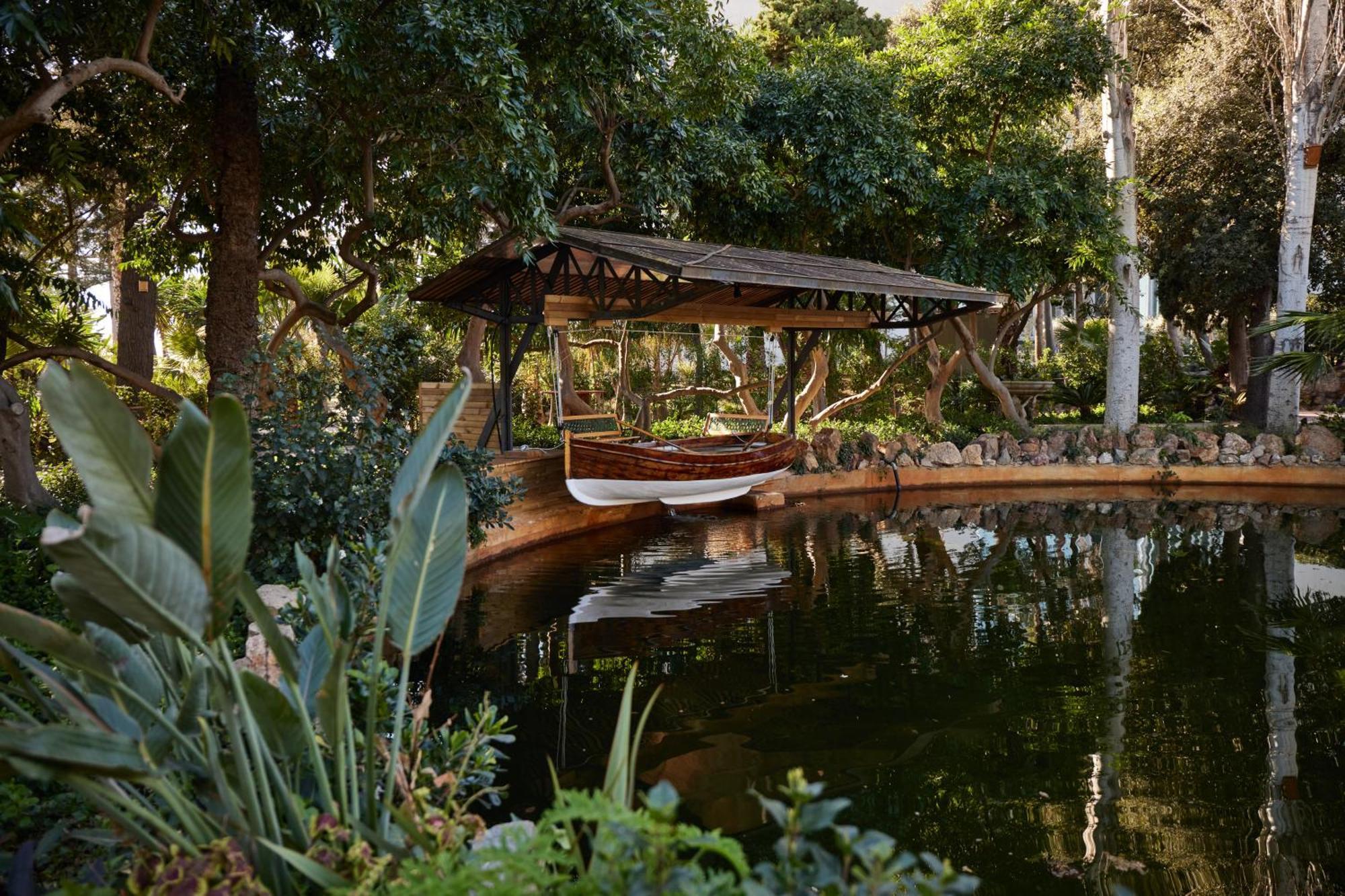 Torre Melina, A Gran Melia Hotel Barcelona Exteriér fotografie The Boathouse at the Huntington Library