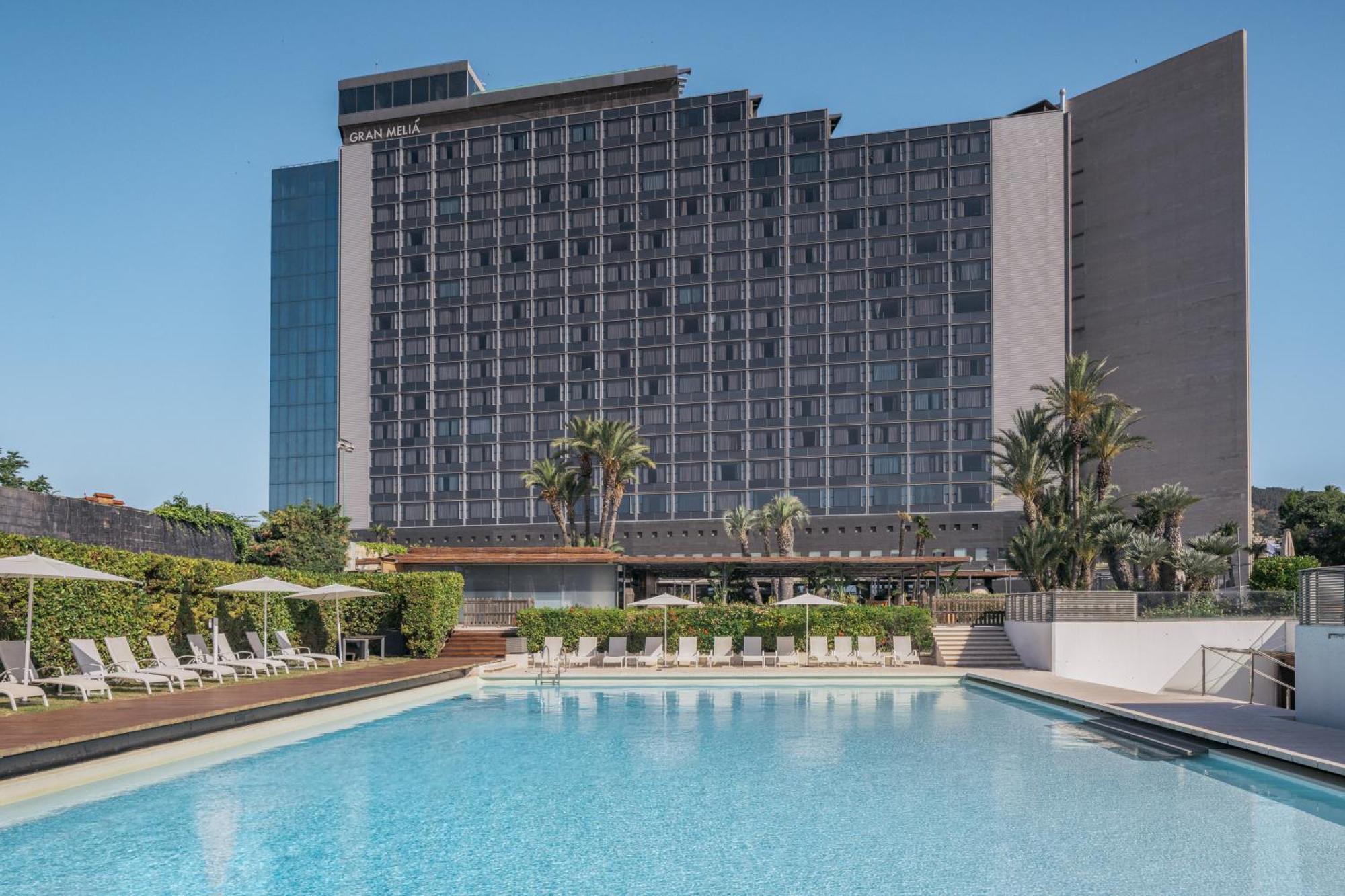 Torre Melina, A Gran Melia Hotel Barcelona Exteriér fotografie Hilton Tel Aviv