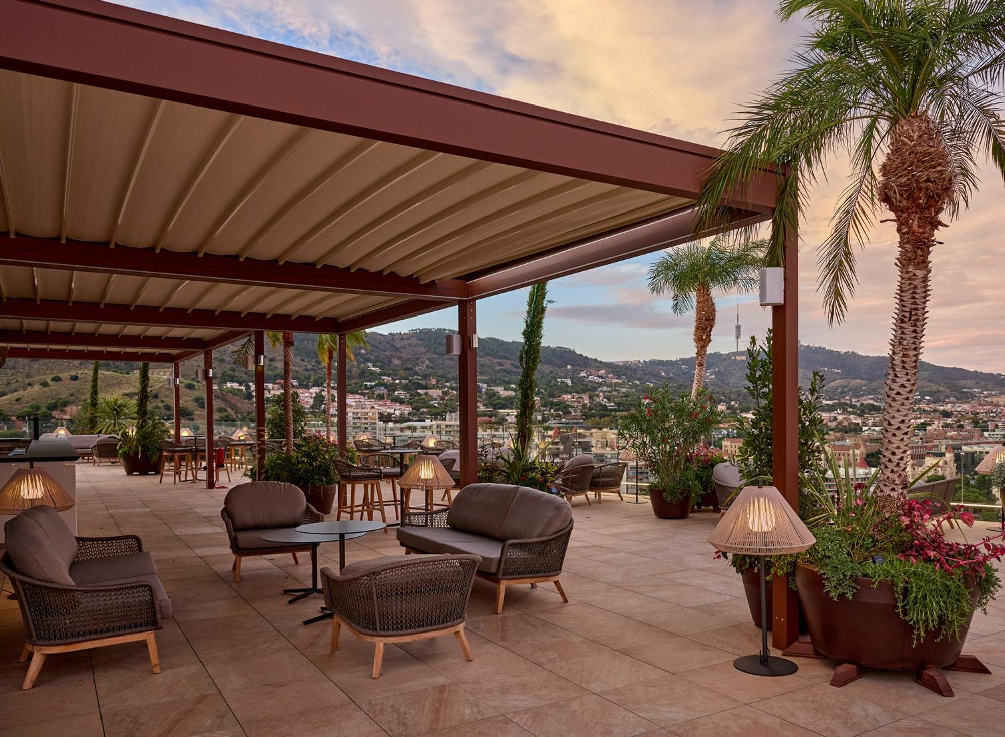 Torre Melina, A Gran Melia Hotel Barcelona Exteriér fotografie The Terrace at the Beverly Hills Hotel